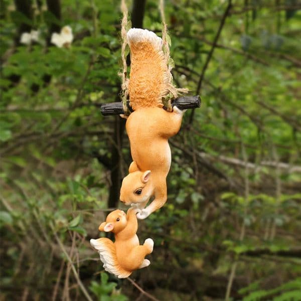 1pc Creative Climbing Rope Squirrel Figurine - Perfect forGarden Outdoor Decoration 260124