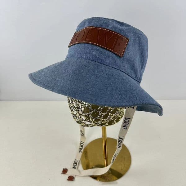 2026 Loewees Canvas With Calfskin Women Bucket Hat Fashion Designers Womens Mens Resort Vacation Sun Protection Casual Cap Best Quality No Box Popular Branded