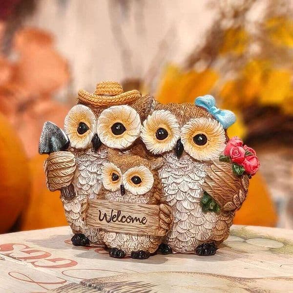 Family Sculpture Owl Welcome Sign Statue, Creative Resin Ornament for Home, Outdoor, Garden Entrance Decor 26H0209
