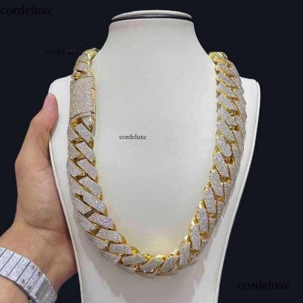 Custom 550 grams Sier Cuban Link Chain Big Rappers Hip Hop Style with Moissanite Dias Yellow Gold Material for Gift 79