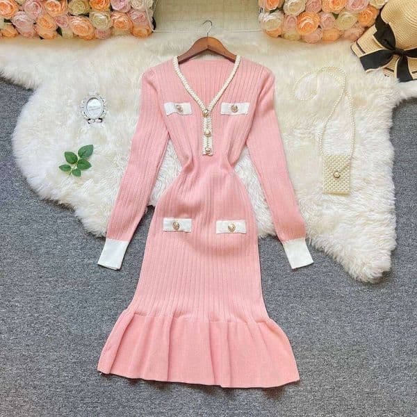 YuooMuoo Chic Fashion Knitted Mermaid 2025 Autumn Elegant V-neck Buttons Ribbed Bodycon Sweater Dress Lady Party Vestidos H260210