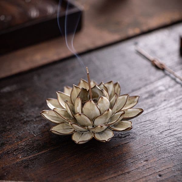Creative Handmade Lotus-shaped Burner Home Indoor Retro Incense Base Ceramic Ornament