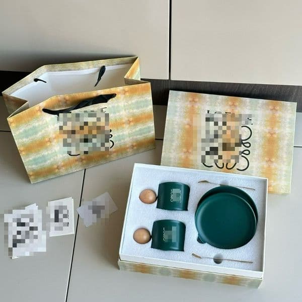 High-end Ceramic Coffee Cup Gift with A Creative Round Wooden Handle and A Frosted Finish