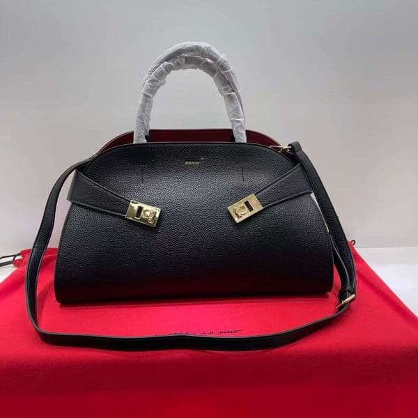 Designer purses totes FERRAGAMOOS Hug Women's handbags Shoulder Bags New High-End Genuine Leather Lychee Pattern tote bag Fashion Versatile Crossbody bag