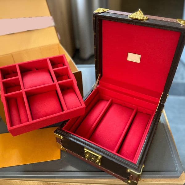 Jewelry Boxes Luxury Multifunctional Jewellery Box Vintage High-End Storage Packing Watch Necklace Case Ring Display Q260527