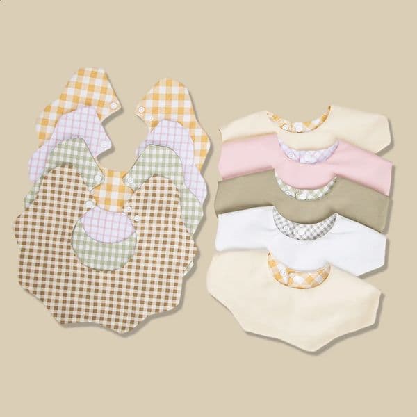 360 Cotton Baby Bibs for Kids Boys Girls Plaid Saliva Towel Cute Korea Rotativo Petal Neck Adjustable Button Feeding Burp Cloth260202BJ
