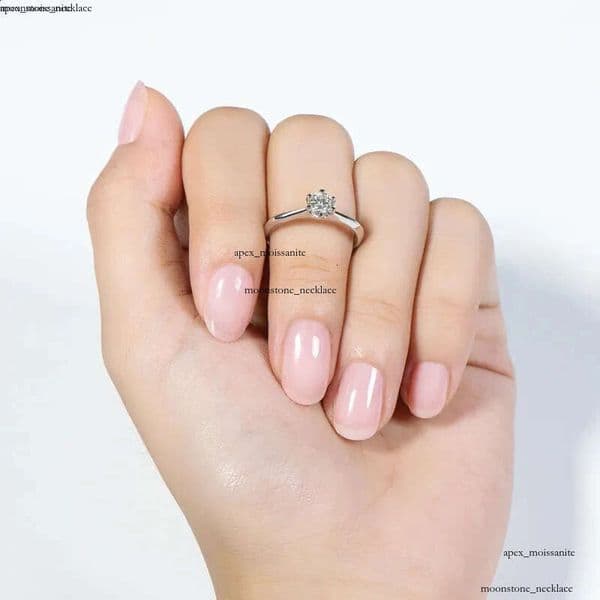IOGOU Mosanite Diamond Rings for Women 0.5 Engagement Round Cut Solitaire Ring Real 925 Sterling Silver Wholesale Jewelry250122bj 1e