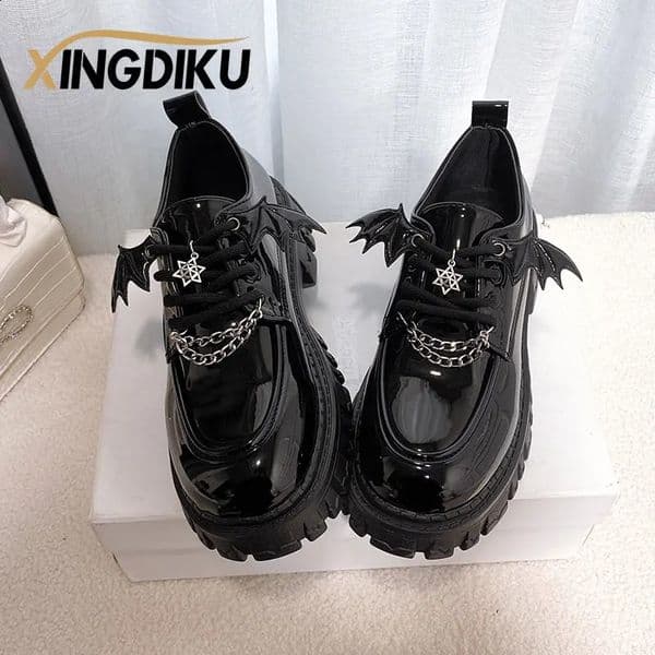 Punk Wind Fashion Single Shoes Autumn Devil Bat Wings Gothic Womens Shoes Thick Bottom Waterproof Platform Metal Chain 260202