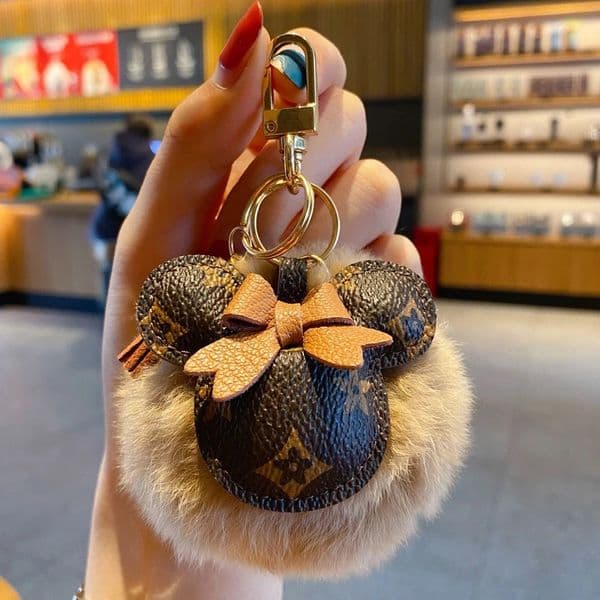 Unisex Key Chains Rings Accessories Pom-pom Flower PU Leather Car Keychains Buckle Fashion Jewelry Gift Bag Charms Pendant Keyring Holder