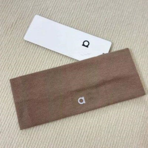 Best-selling yoga hairband - stylish knitted letter headband for outdoor sports, elastic, anti-slip, and sweat-repellent