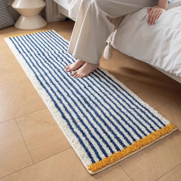 Bedside carpetbedroom thickening front bed carpet sofa cushion bay window cushionbathroom absorbent and anti slip floor mat 260203