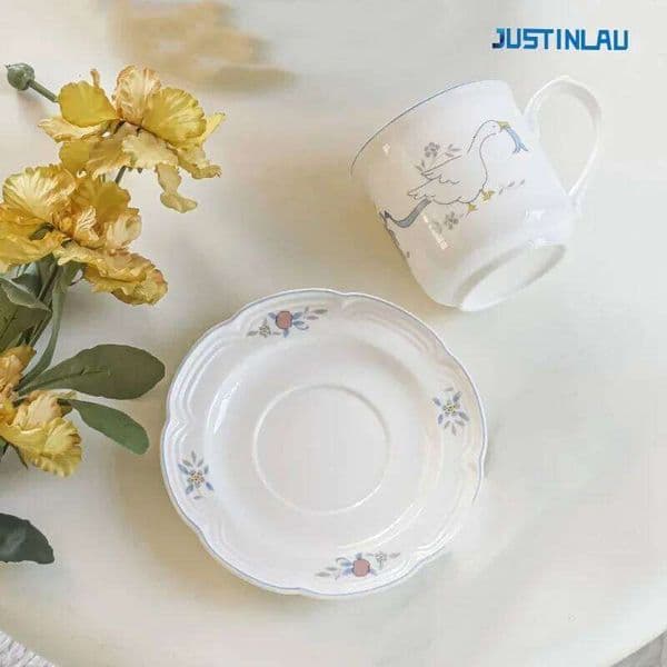 JUSTINLAU Ceramic Mug with European Retro Afternoon Tea Coffee and Saucer Couple Cup Set Home Creative Drinkware 26W0211