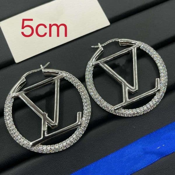 lousi lvness Louise lvs Full Diamond Letter Tassel 4Cm Fashion Personality Earrings Unique Trend F8c