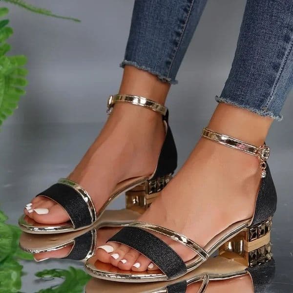 Gold Chain Sandals Buckle Flip Flops Flat With Casual Roman Summer Open Toe sandals Small Heel Daily Sandalies for Women 260204