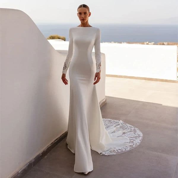2026 Mermaid Wedding Dress Customized Boat Neck Long Sleeves Illusion Back Buttons Sequined Applique Bridal Gown Court Train Vestidos De Novia