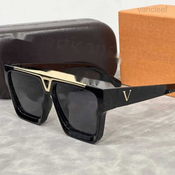 Luxury designer sunglasses men women sunglasses classic brand luxury sunglasses Fashion UV400 Goggle With Box Retro eyewear travel beach Factory Store Quality