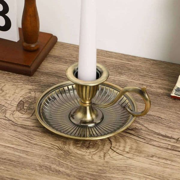 candle holder Retro Metal Taper European Style Church Table Holder cup Vintage Candlestick Home Villa Handicraft ornament H260225