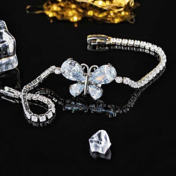 2024 New Arrival Most Popular Luxury Butterfly Fashion Bracelet Bangle for Women Wedding Anniversary Gift Jewelry S8417 Z260225