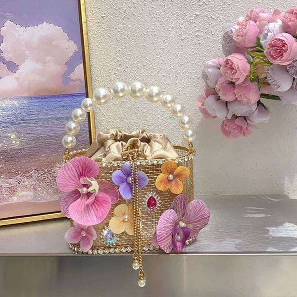 Metal Flower Beaded Handbag Shiny Bad Water Diamond Vegetable Basket Birdcage Banquet Bucket Handlebar Messenger Bag