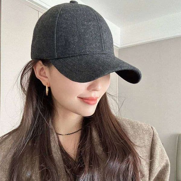 2025 Thickened Peaked Slimmer Face, Stylish Wool Herringbone Baseball Cap for Men & Women Z260226