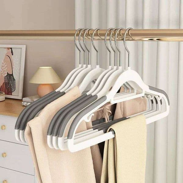 Plastic Clothes Non-Slip Adult Home Use Wardrobe Hanger for Bedroom Balcony Drying Garment Rack 26Y0227