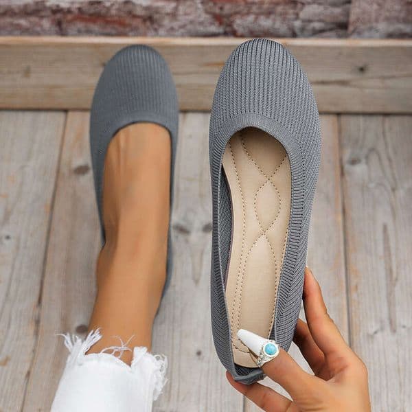 2026 Spring Large Size free shipping Style Round Toe Slip-On best quality Shallow Mouth Fashionable Versatile Shoes