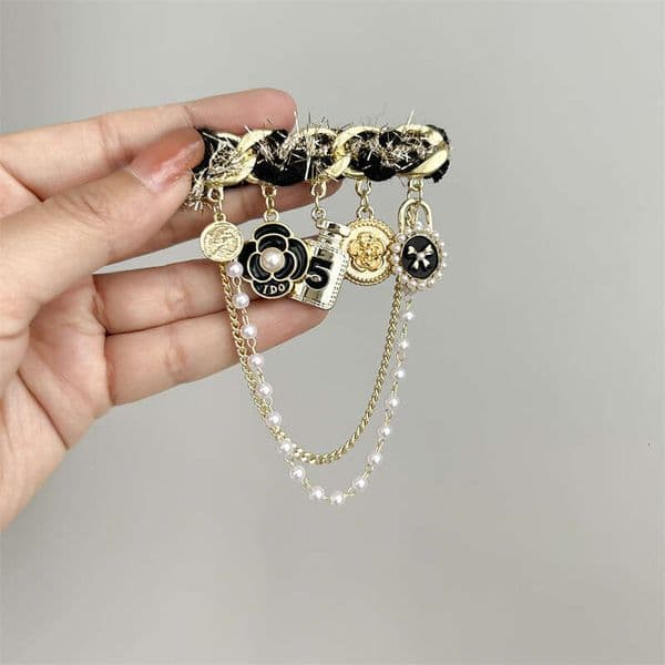 Long Tassel 2026 New Baroque High-end Brooch Heavy Craft Niche Suit Sweater Accessory
