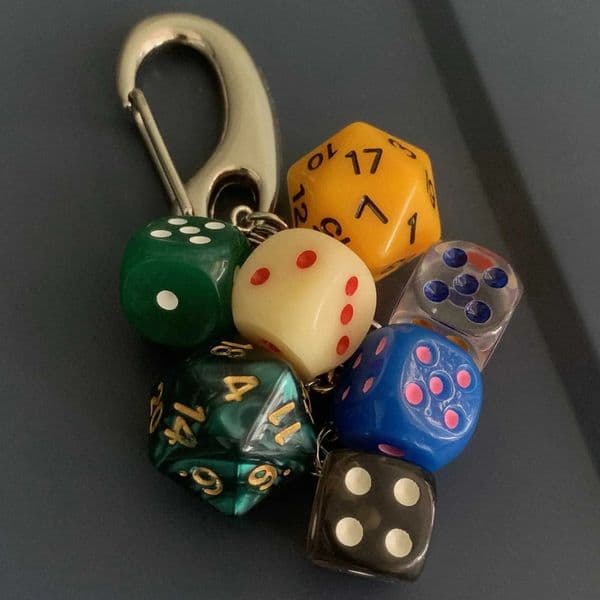2026 New Vintage Keychain Charm Accories Waist Charms D Zinc Alloy Ironworks Knot Design Belt Buckle Bag Pendant Designer 1