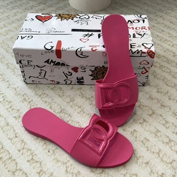 Designer Slippers Beach Classic Flat Sandals Luxury Summer Lady Leather Flip Flops Top Men Women Slides 1