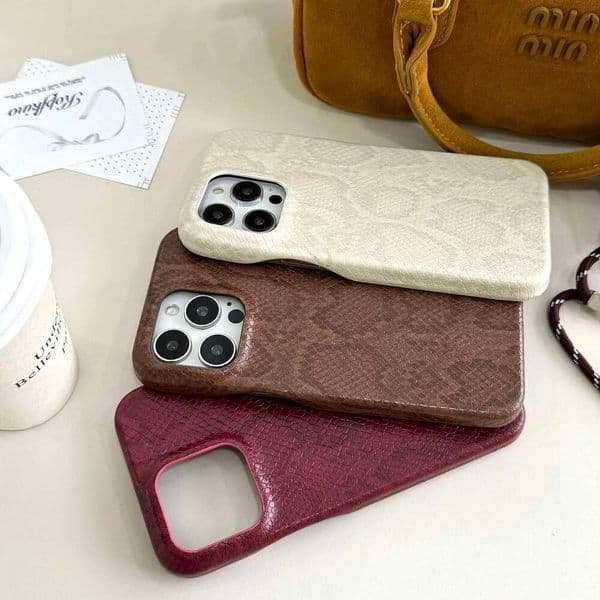 White Red Brown Imitation Snakeskin Texture Matte Half Cover the Phone Case for iPhone 13 14 15 16 17 Pro Max 26Y0601
