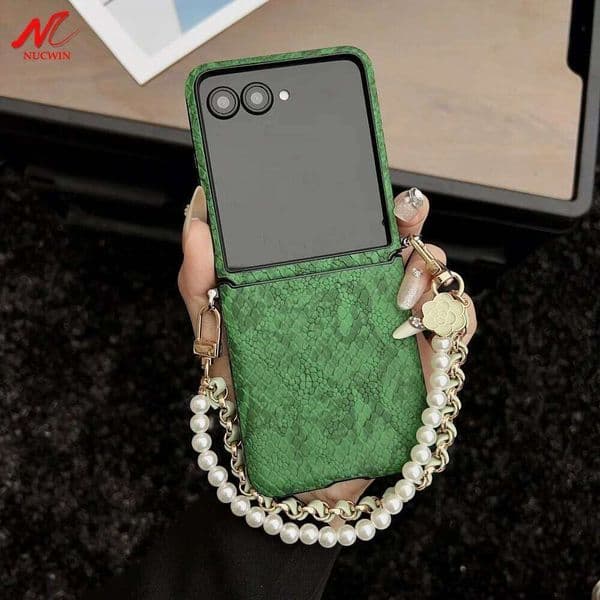 Sexy Snake Pattern PU Leather Case Galaxy Z Flip 7 6 5 4 Cute Pearl Bracelet Lanyard Cover for Samsung ZFlip7 Flip6