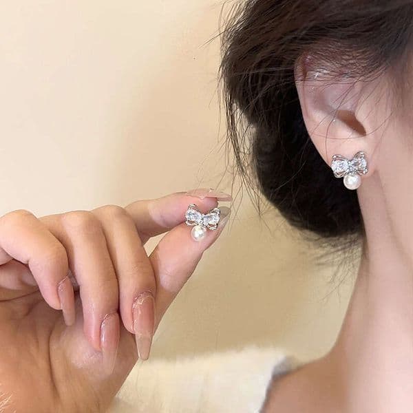 Designer Jewelry Luxury Jewelry Sparkling Diamond Bowknot Pearl Earrings For Women, Light Luxury Niche Design, High-End 925 Silver Stud Earrings,