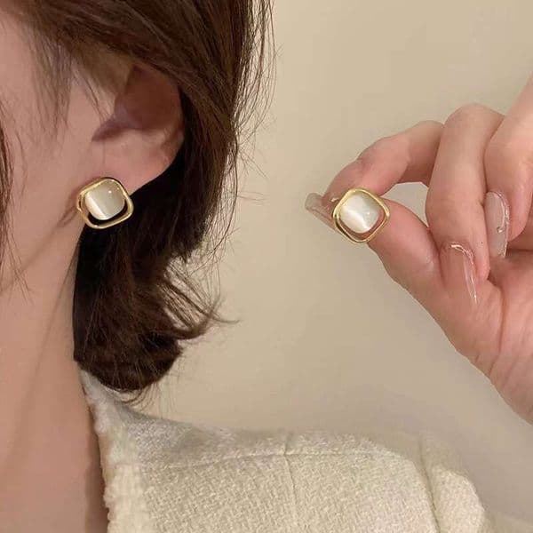 Designer Jewelry Luxury Jewelry S925 Silver Needle High-End Cat's Eye Stone Earrings For Women, Popular Geometric Earrings, Vintage Simple Ear Accessories