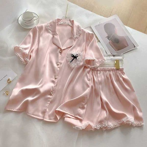 French-Style Bohemian Summer Lightweight Ice-Silk Pajamas Short-Sleeve Top Shorts Set Cooling Luxurious Homewear Ensemble L260525