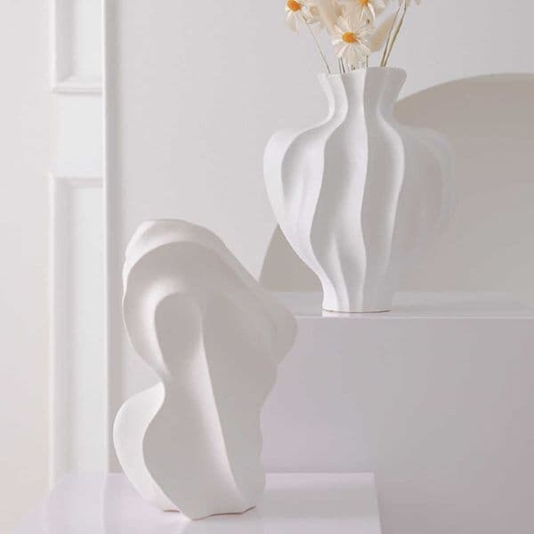 Nordic-style ceramic vase for flower arrangements high-end white dry flowers suitable for hydroponic decoration uniquely designed niche ornamentL260529