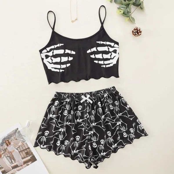 Women 2 PCS Pajama Set Sleepwear Short-Sleeved Tops and Shorts Suit Black Skull Print Ventilate Soft Comfort Loungewear L260525