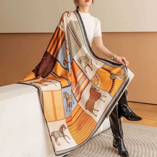 Luxury Horse Print Square Scarf Vintage Silk-like Satin Shawl Scarf Women Windproof Outdoor Head Wrap 110110cm Q260601