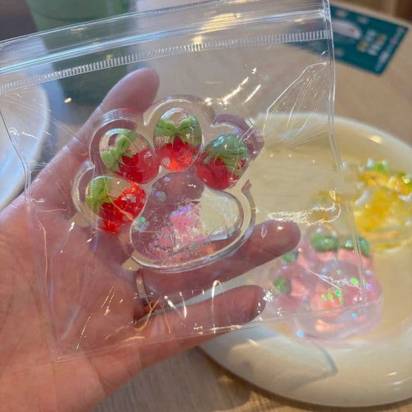 Cat Paw Colored Sequins Maltose Pinch Toy Soft TPR Anti-stress Stress Relief Slow Rebound Elastic Squeezing Stress Relief Z260602