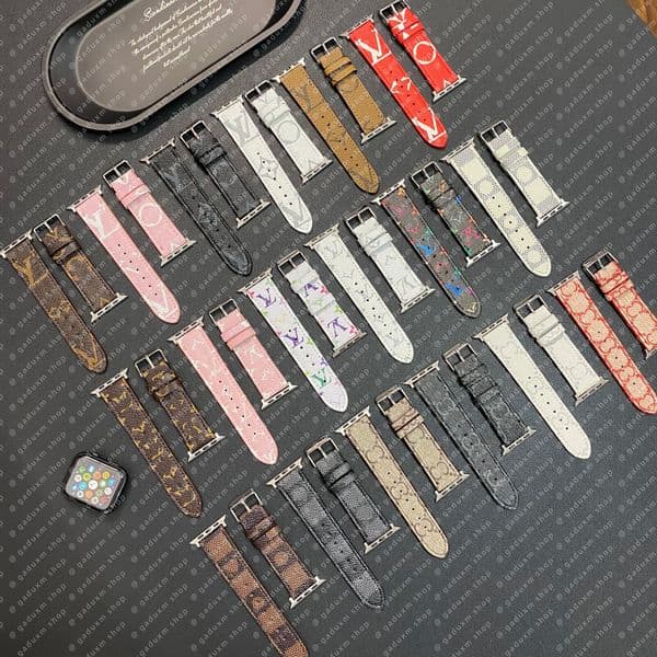 Fashion Top Designer Watchband Straps For Apple Watch Band 44 42 45 38 40 41 49 mm iwatch 8 7 6 5 4 3 2 Bands For Man And Woman Genuine Leather Letter Print Straps