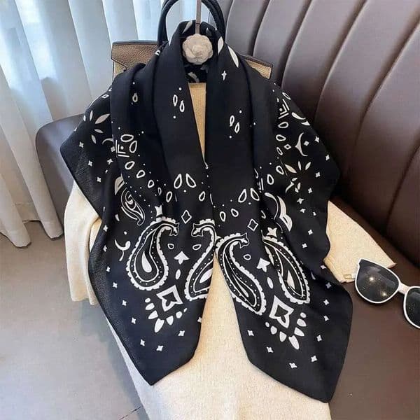 Designer Hat 90*90Cm Paisley Printed Square Scarf For Women Imitation Silk Scarves Bandanas Luxury Large Shawl Beach Wraps dandy hat Elegant Hijab Free Ship