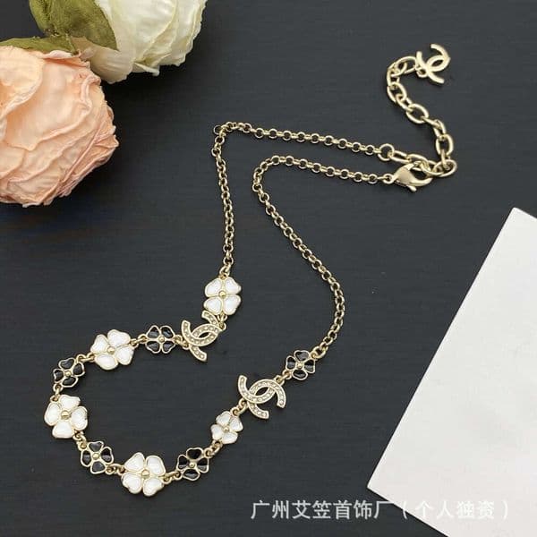 Designer Jewelry cc necklace new light luxury high-end floral rhinestone-decorated metal necklace women versatile elegant channels necklace