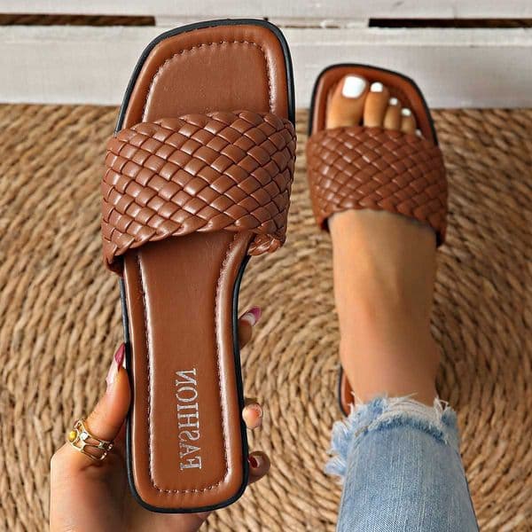 Sandals Summer FashiWomen's Flat Bottom Casual Simple Solid Colour One Word Woven Strap Sandy Beach Sandals H260602