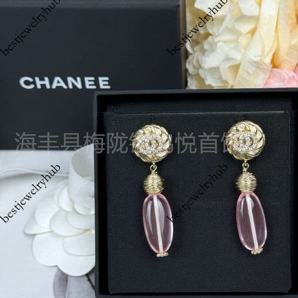 Designer Channel Style cc vintage twisted diamond-embellished pink crystal for women, niche design, light luxury, elegant long earrings