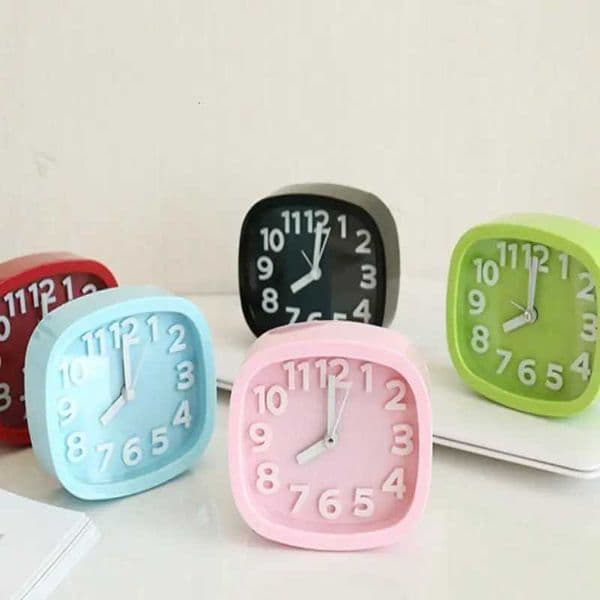 xxxDesktop Creative Personality Student Clock Bedside Silent Quartz Clock Desktop Ornaments Alarm Clock Electronic ClockS14T260601