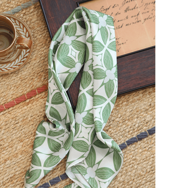 New Luxury Boutique Geometry/Fresh Green Printing Silk Scarf 100% Mulberry Soft & Thin Silk Women Square Scarf 68cm