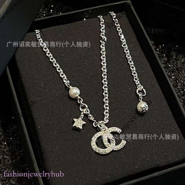 CC Necklace Designer For Women Double C Full Diamond Pearl Necklace For Women Simple Versatile Star Clavicle Chain Channeled Jewelry Channels