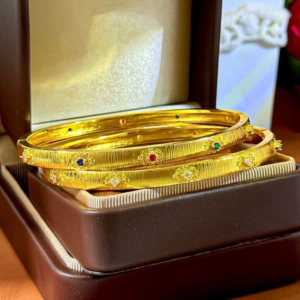 Vintage Turquoise Bangle Bracelet Gold Bead Detail Gold Tone Woven Relief Pattern Statement Jewelry Gift For Women Wedding Anniversary Vintage Style For Women