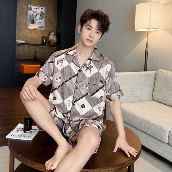 Set Ice Silk Pajamas Mens Summer Casual Short-Sleeve Shirt and Shorts Set Lapel-Collar Loungewear Lightweight Mens Set Y260603