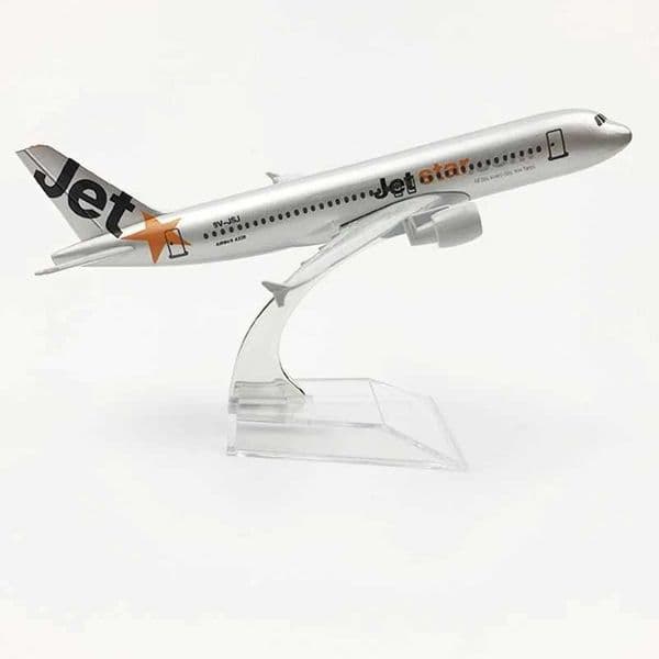 15CM Diecast Jetstar Airlines A320 Model Plane 6Inch Metal alloy Diecast Airplane Souvenir Collection Plane Toy L2606036SHN