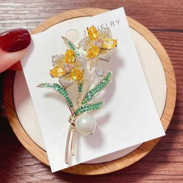 Crystal Fashionable Diamond Brooch Studded Rose Brooch Flower Elegant Alloy Womens Dr Suit Temperament Brooch Accories X260603